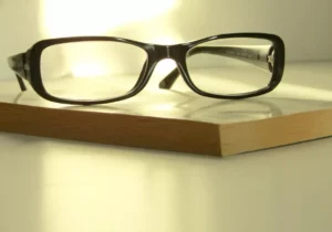 lunettes-livre-de-poche