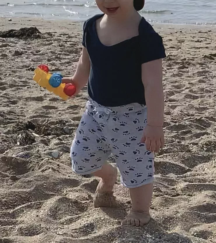 mon grand bébé à la plage