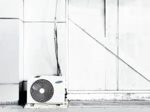 clim fixe mono split appartement balcon